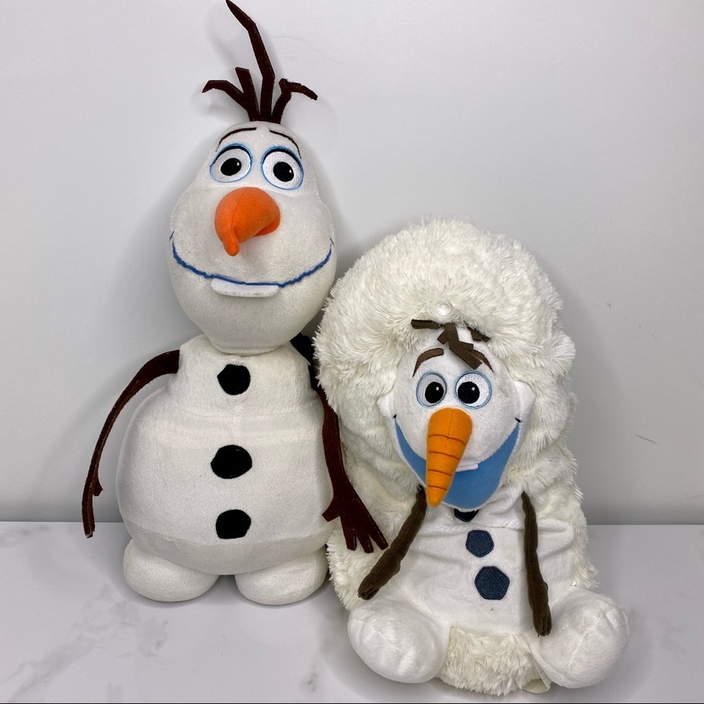 Disney’s Frozen-Olaf Hide Away Pets Pillow 18” & Olaf Plush Backpack 18”